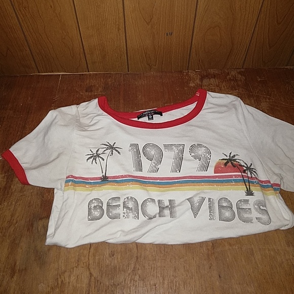 Graphic T! - Picture 2 of 3